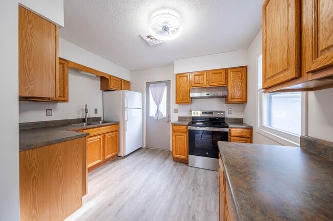 Photo - 206 Wesley Ave