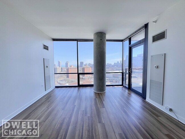 Building Photo - 1539 N Fremont St Rental