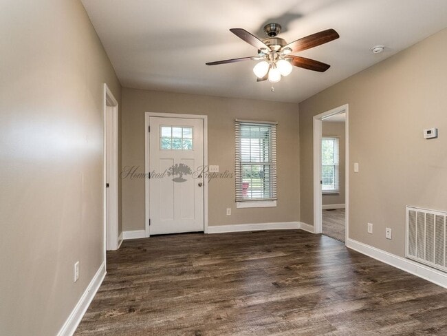 Photo - Updated 3 Bedroom / 2 Bath Home on Lamont