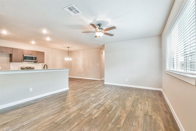 9860 Grosbeak Ln