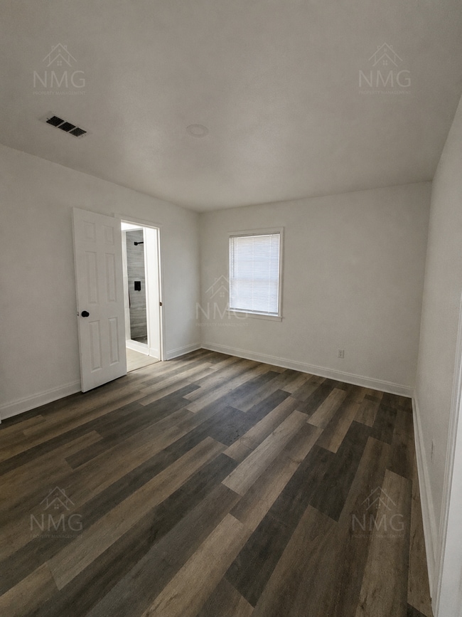 Photo - 3084 Fleetwood Dr
