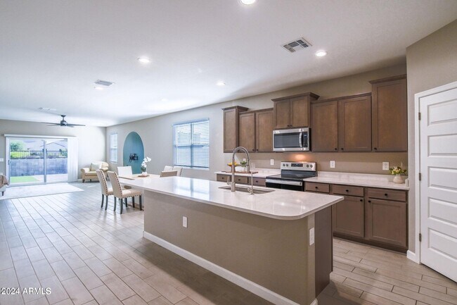 Photo - 10619 S 54th Dr