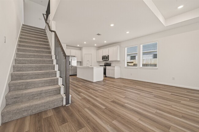 Photo - 21926 Sam Raburn Dr