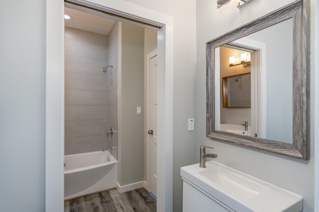 Photo - 2740 Lafayette Ave Unit 201