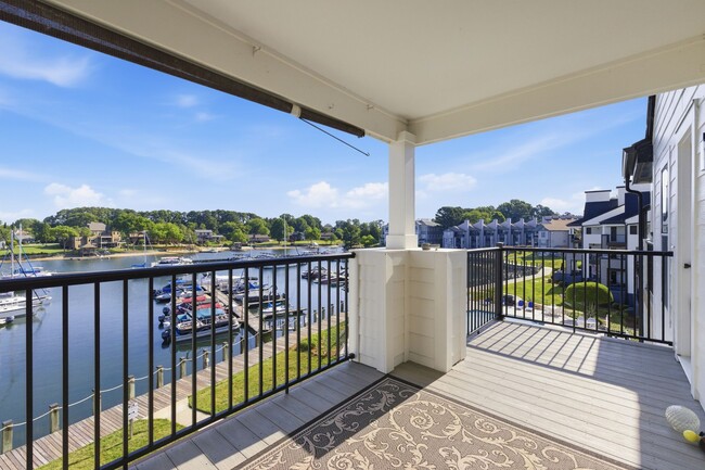 Photo - 18705 Vineyard Point Ln