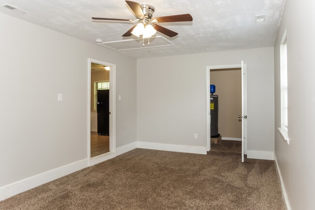 Photo - 507 Plum Dr SW
