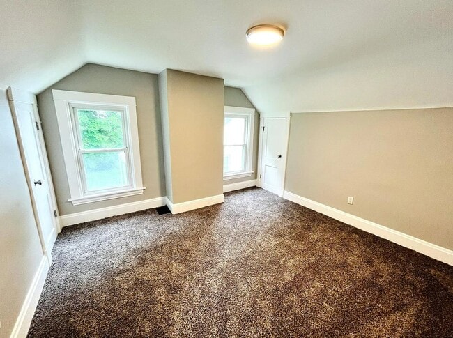 Photo - 1910 Bising Ave