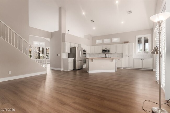 Photo - 264 Pointe Ranier Ave