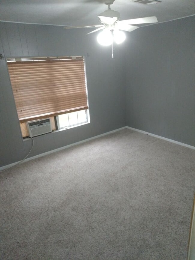 Photo - 2/2 Bath House PAISD School!