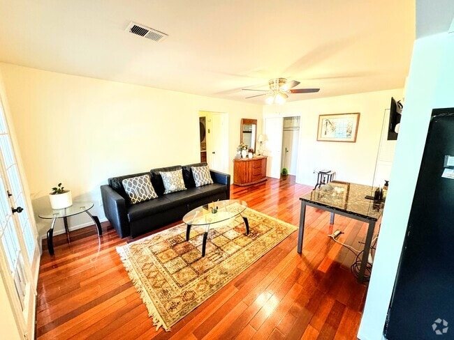 Building Photo - 208 Green Hollow Dr Unit 208 Rental