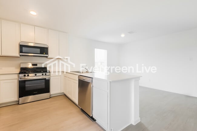 Photo - 303 Bush Mdw Ln