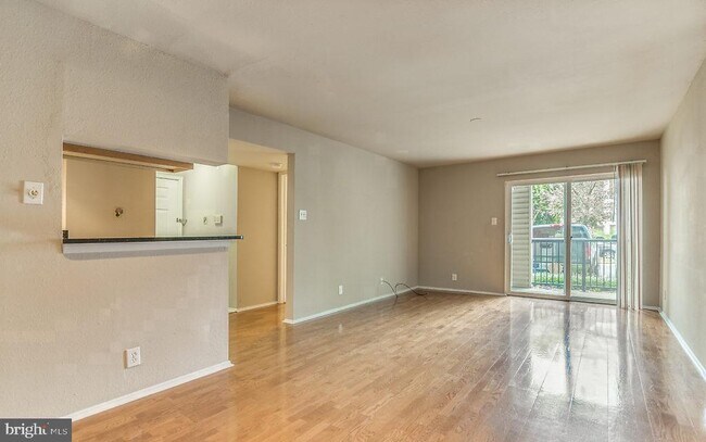 Photo - 3305 Wyndham Cir Unit 156