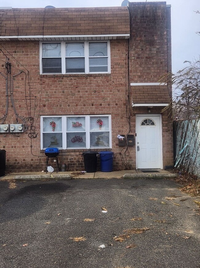 Building Photo - 4320HOWELL Unit B