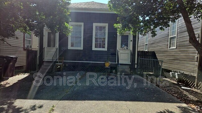 Building Photo - 1505 Clouet St Rental