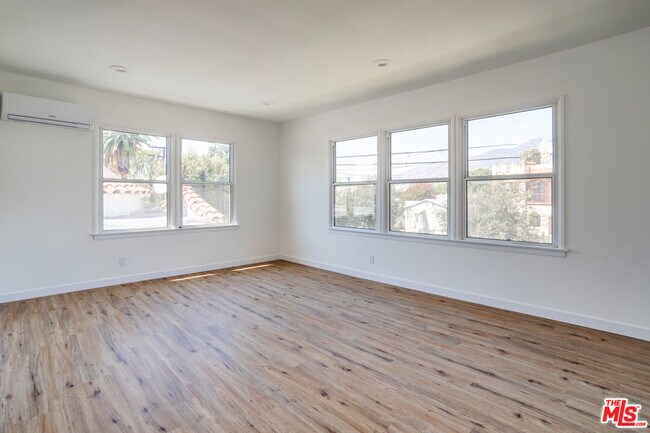 Photo - 930 E Lexington Dr Unit 3