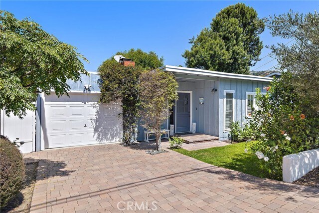 Photo - 480 Thalia St