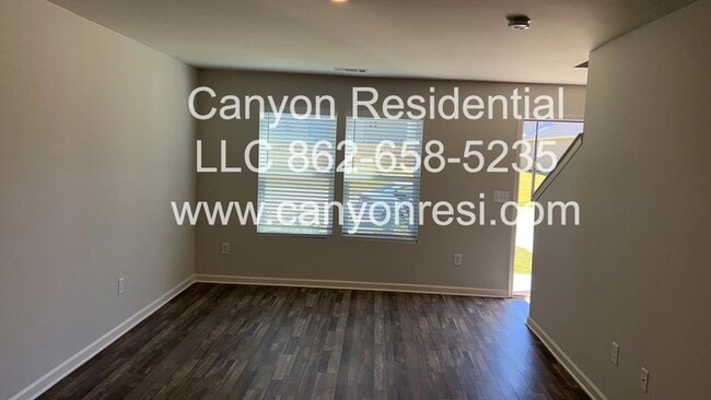 Photo - 559 Dayspring Dr