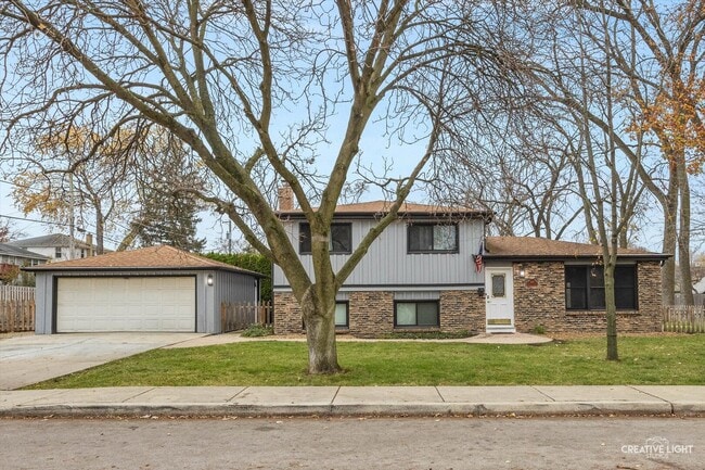 Building Photo - 818 Pleasant Ave