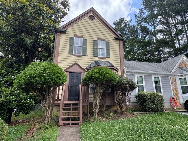 Building Photo - Charming 2-bedroom, 2.5-bath Townhome