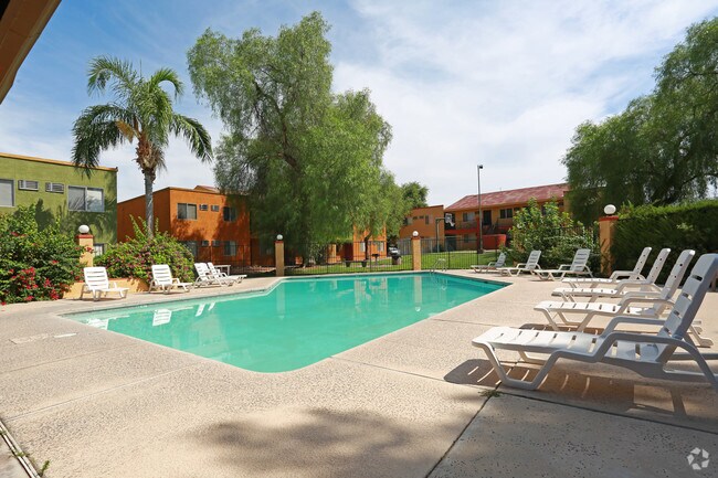 Photo - Pantano Crossing