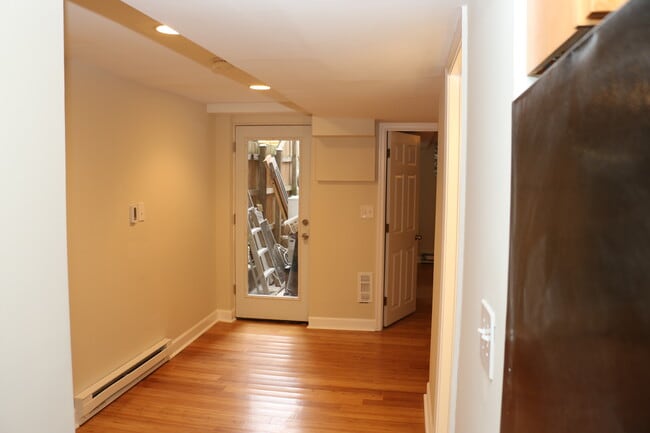 Photo - 1464 Newton St NW