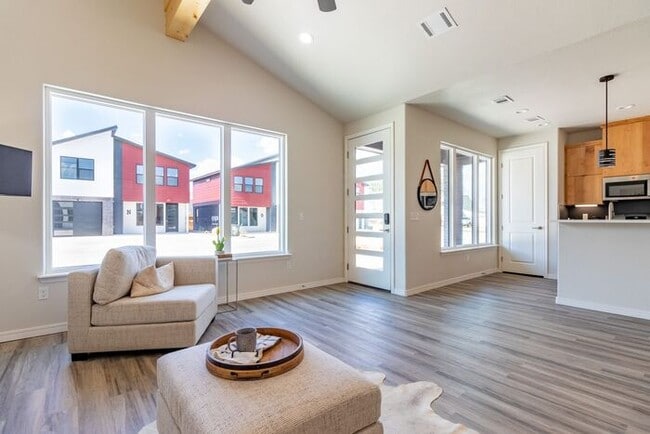 Photo - Tower View Contemporary Flats - Unit C