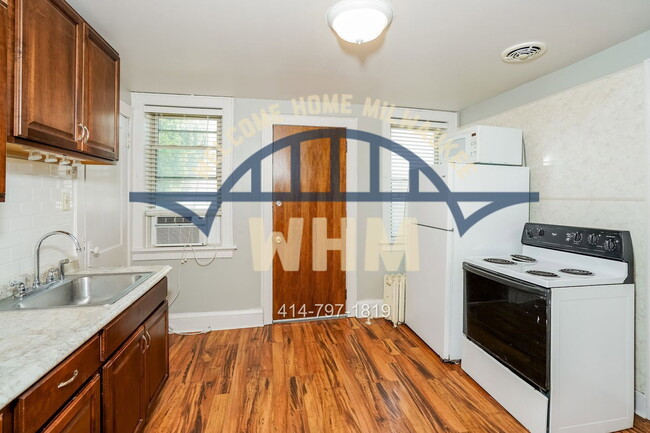 Building Photo - 3650A E Barnard Ave