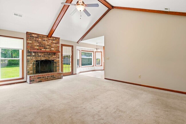 617 Longleaf Rd