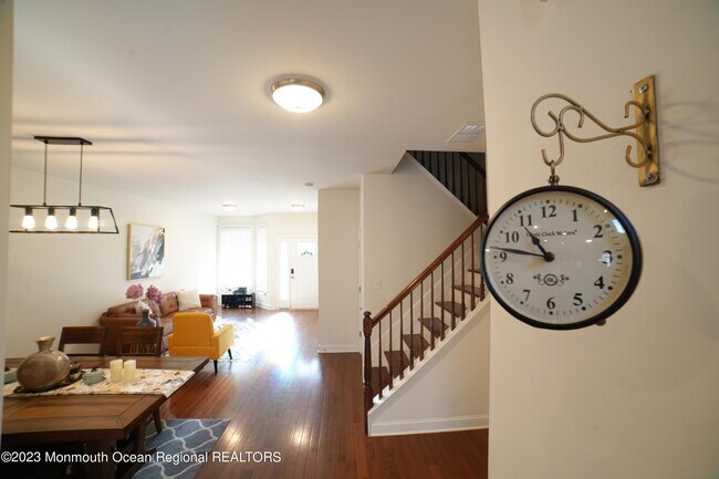 Photo - 23 McCormick Ave N