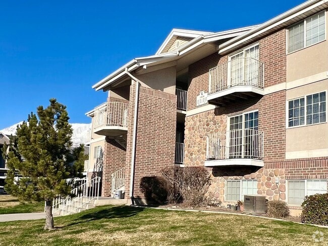 Building Photo - Cozy Orem Condo Near Everything!