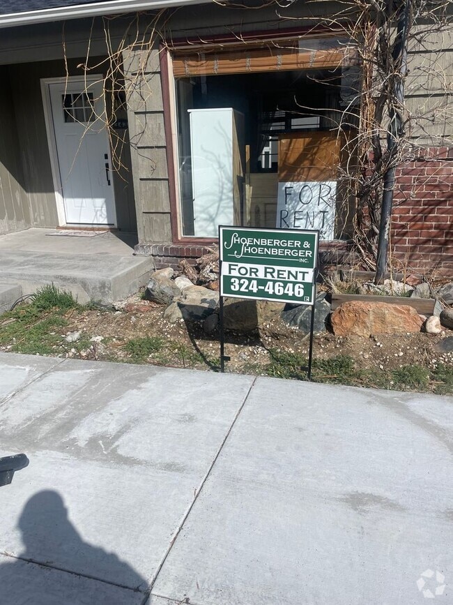 Building Photo - 343 Mt Rose St Rental