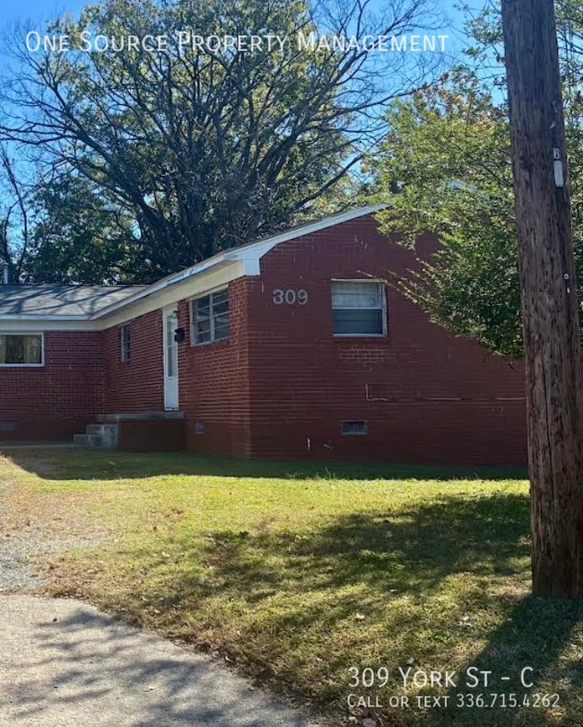 Building Photo - 309 York St Unit C