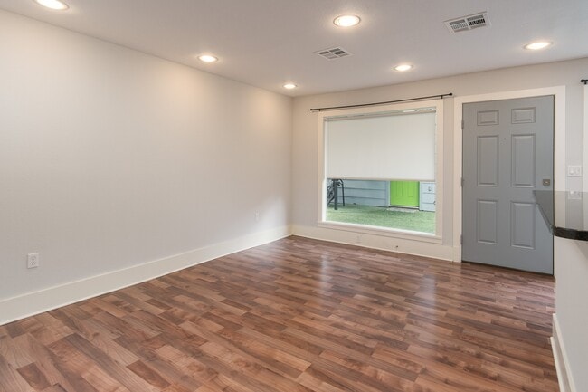 Photo - 2019 Huldy St Unit 2