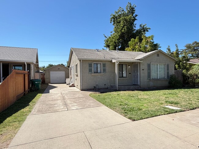 Photo - 224 Eden St