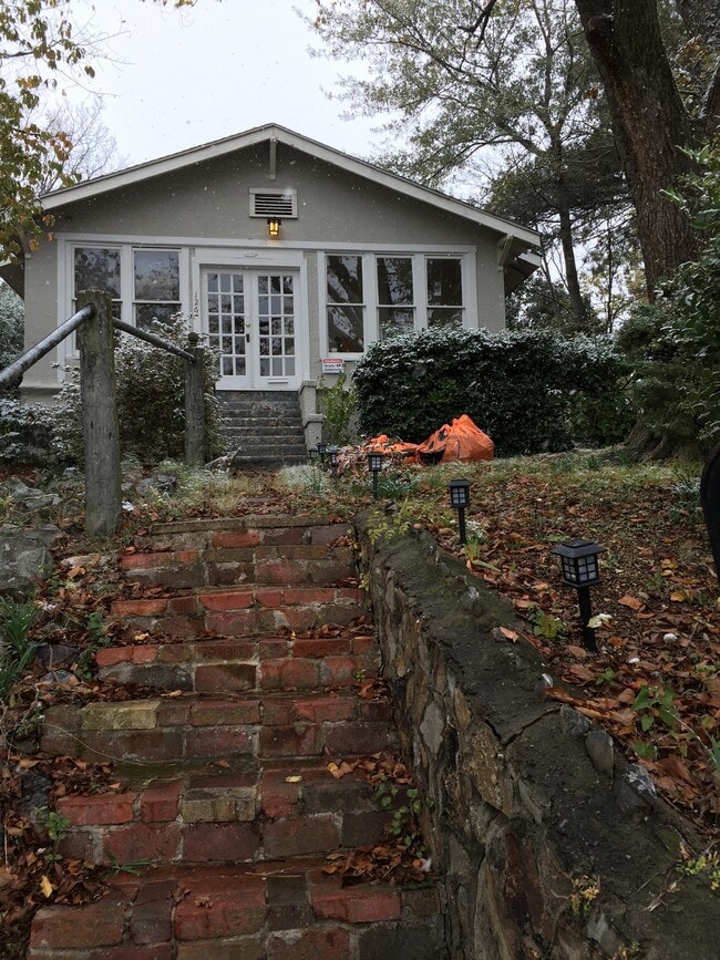 Photo - 126 Parkhill St