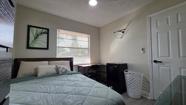 Photo - 1343 Poppy Ave
