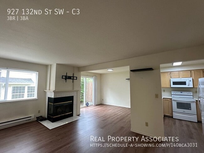 Photo - 927 132nd St SW