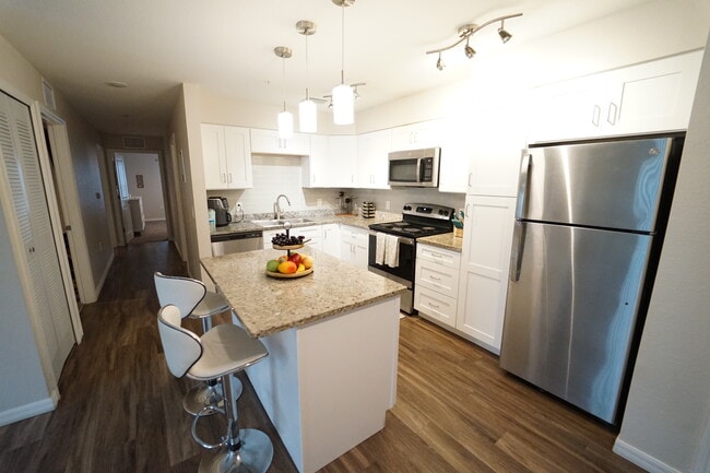 Photo - Banyan Hammocks Apartments