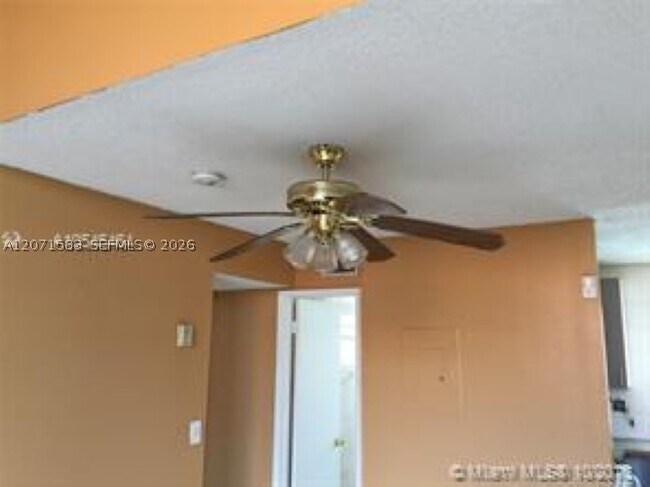 2740 W 62nd St Unit 203