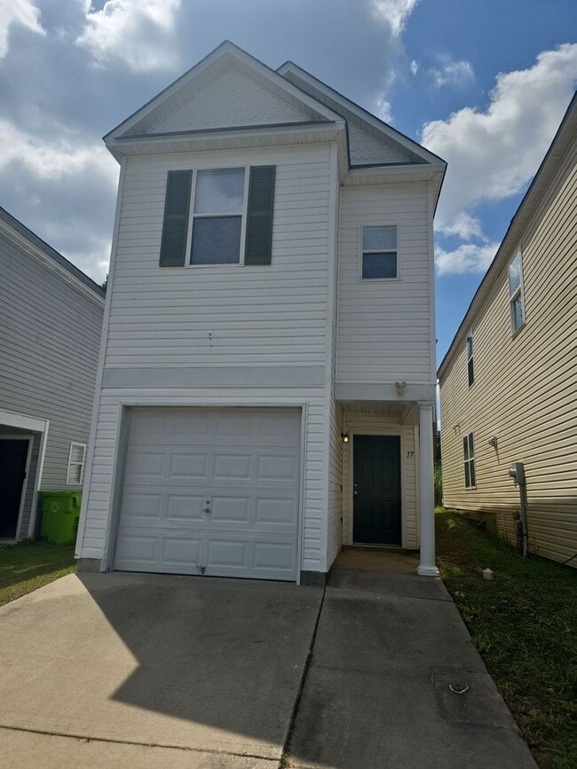 Summit Parkway, 3 bed 2.5 bath house. - Summit Parkway, 3 bed 2.5 bath house.