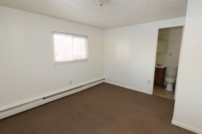 1323 S 9th St Unit 1323-D S 9th St