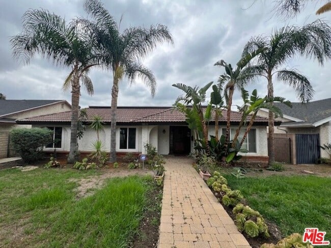 Photo - 16650 Rinaldi St House