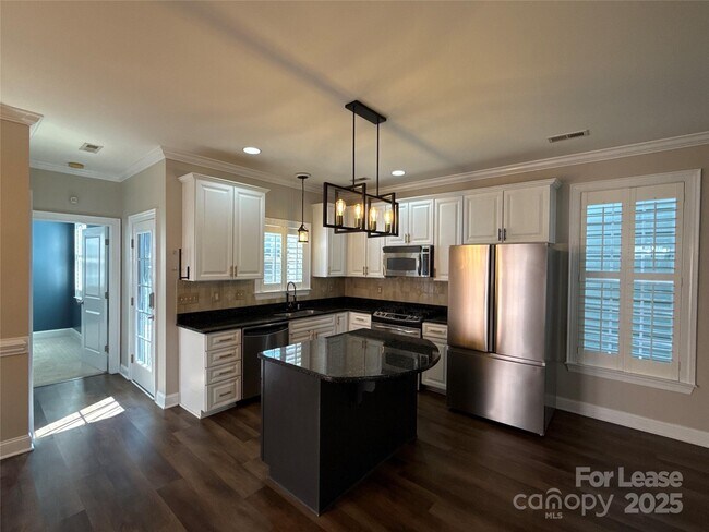 Photo - 1903 Lela Avenue