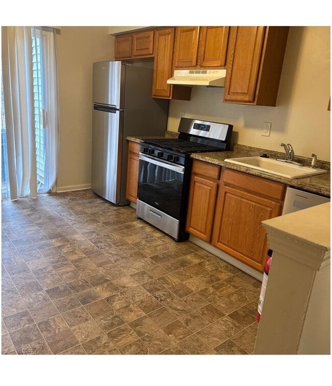 Photo - 13 Hamlet Ct