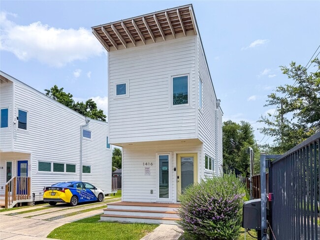 Building Photo - 1416 Dumble St