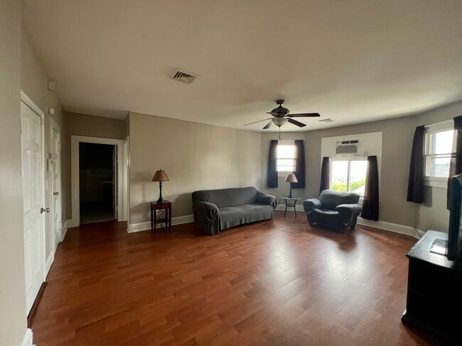 Photo - 1202 Vine St Unit 6
