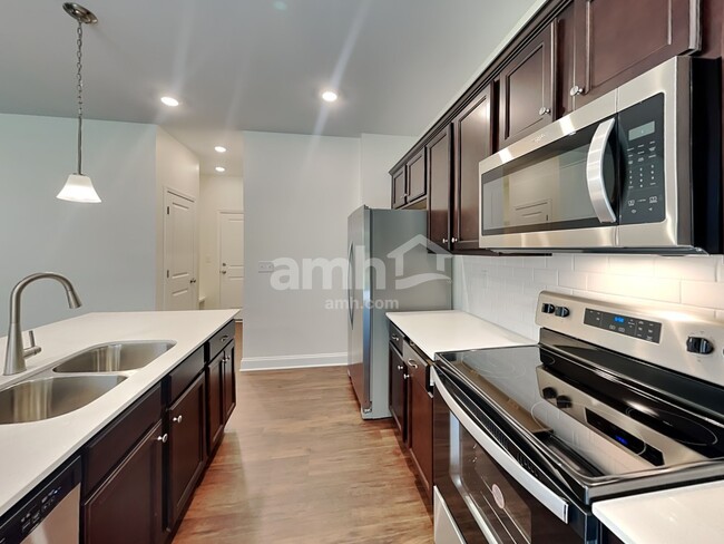 Photo - 11017 Hazel Gdns Dr