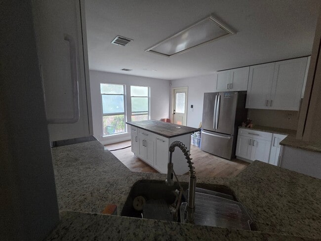 Photo - 8826 Fernbrook