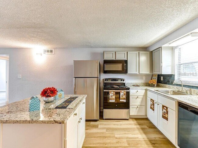 Photo - 9830 Grace Dr Unit 3