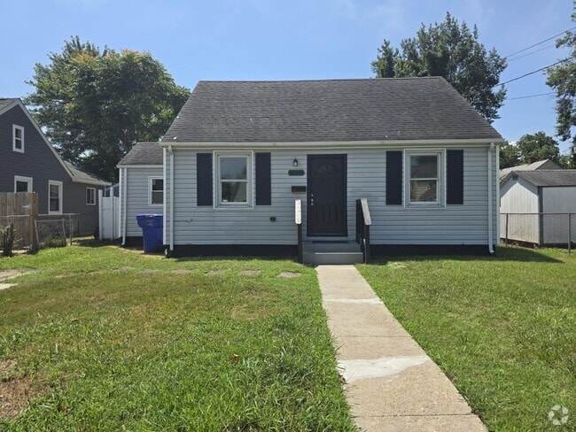 Building Photo - 930 18th St Rental